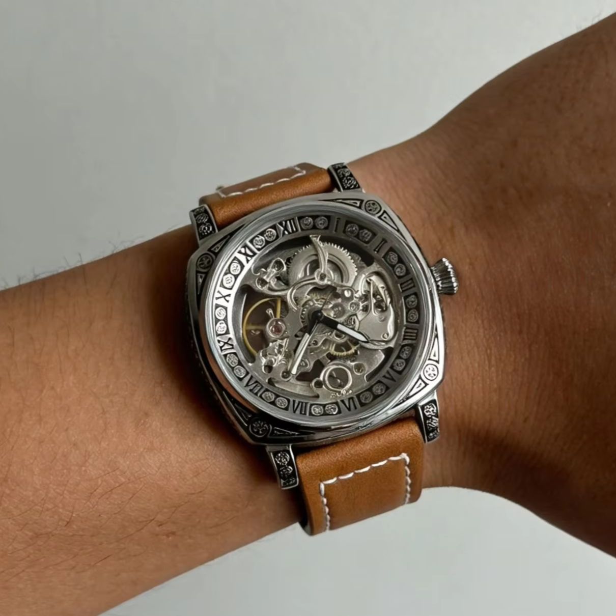 New Vintage Skeleton Mechanica - Luxury Watch It review and price
