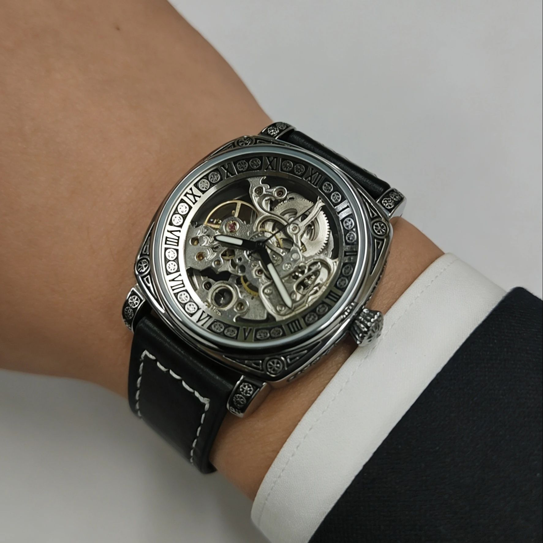 New Vintage Skeleton Mechanica - Luxury Watch It review and price